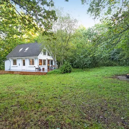 Awesome In With 2 Bedrooms And Wifi Casa vacanze *