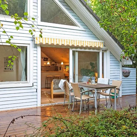 Casa vacanze Awesome In With 2 Bedrooms And Wifi Kolind