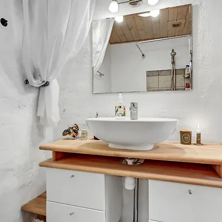 Awesome In With 2 Bedrooms And Wifi Kolind