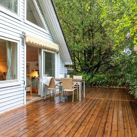 Awesome In With 2 Bedrooms And Wifi Casa vacanze *